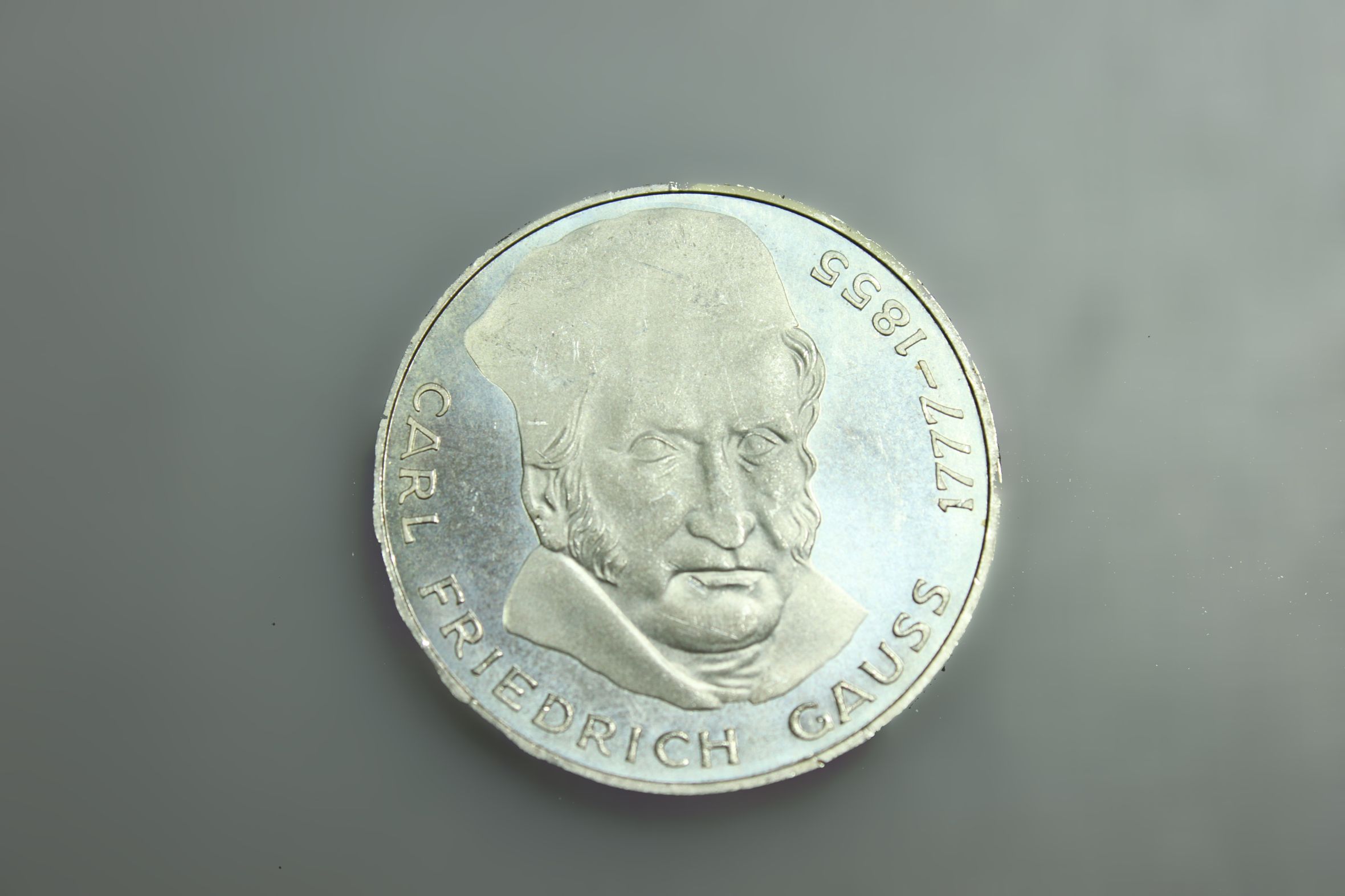 5 DM Gedenkmünze Friedrich Gauss